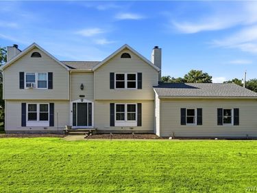 2487 Sylvan Place, Niagara Falls, NY 14304
