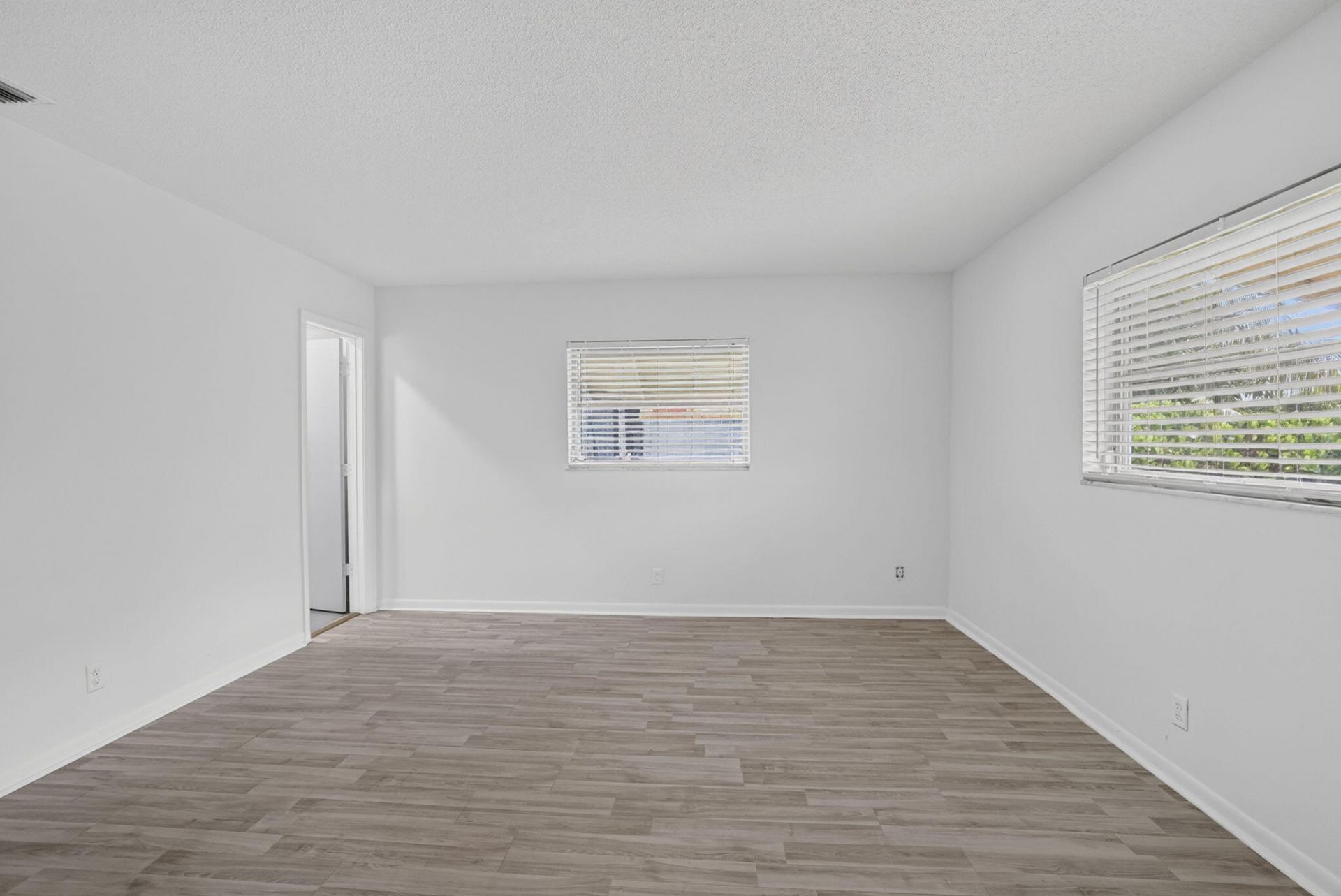 6015 NW 67th Avenue, Tamarac, FL 33321 Photo