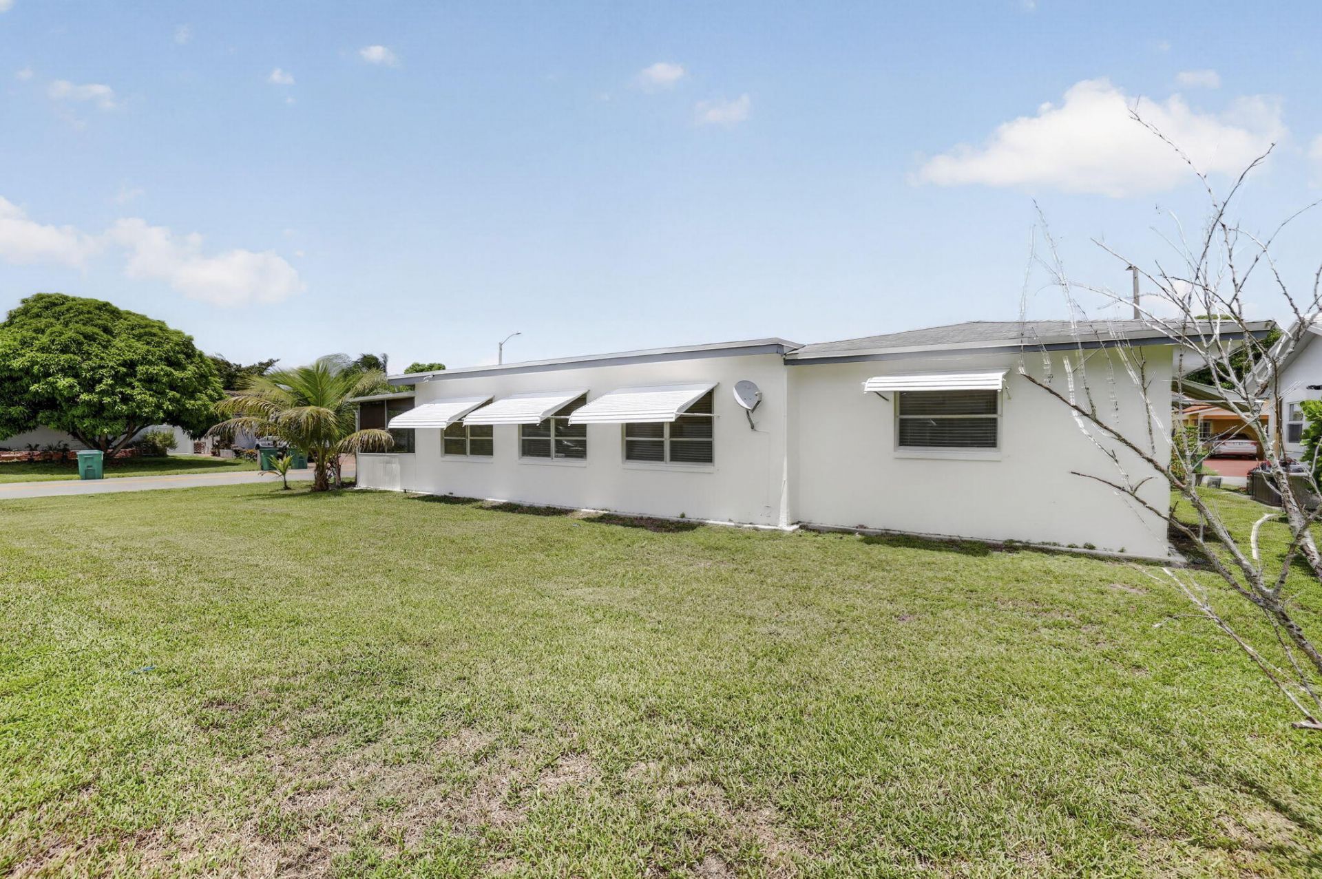 6015 NW 67th Avenue, Tamarac, FL 33321 Photo