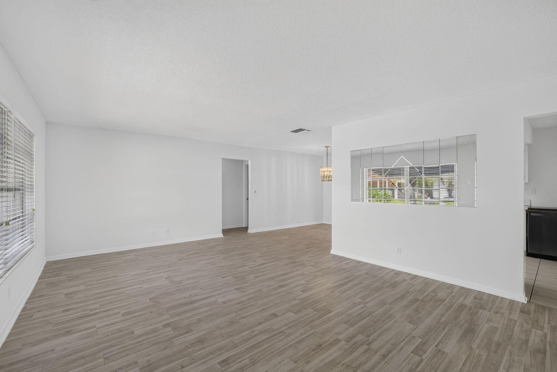 6015 NW 67th Avenue, Tamarac, FL 33321 Photo