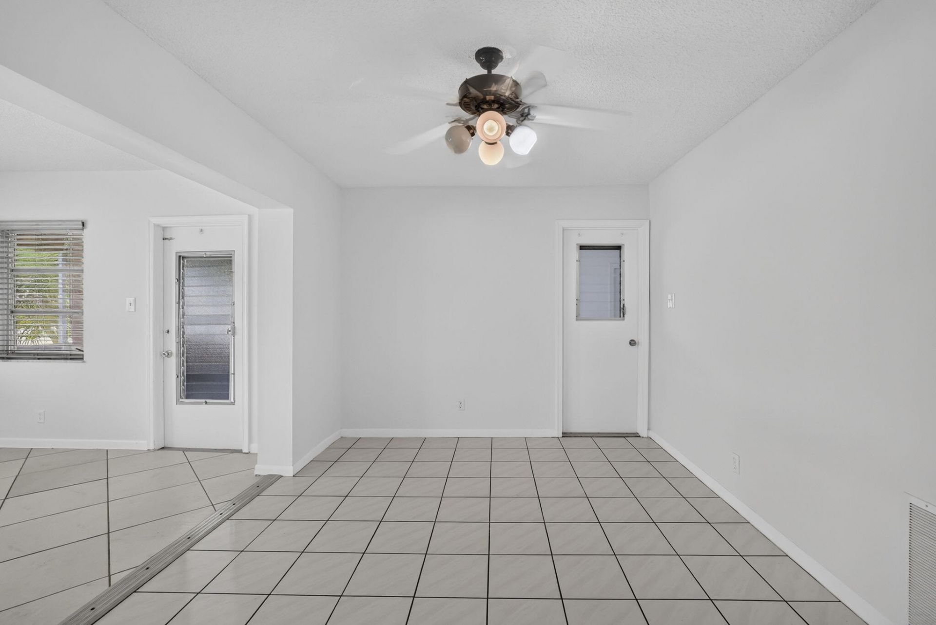 6015 NW 67th Avenue, Tamarac, FL 33321 Photo