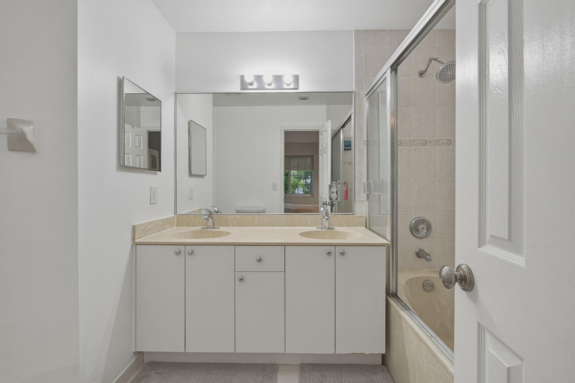 8976 NW 38th Drive, Coral Springs, FL 33065 Photo