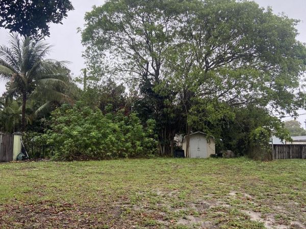 212 NE 14TH Avenue, Pompano Beach, FL 33060
