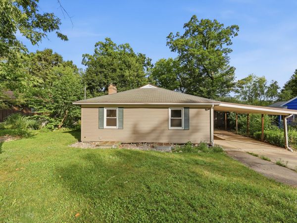 2757 Cascade Springs Drive SE, Grand Rapids, MI 49546