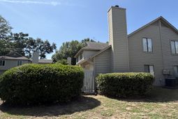 35 Maplecrest Drive photo 4