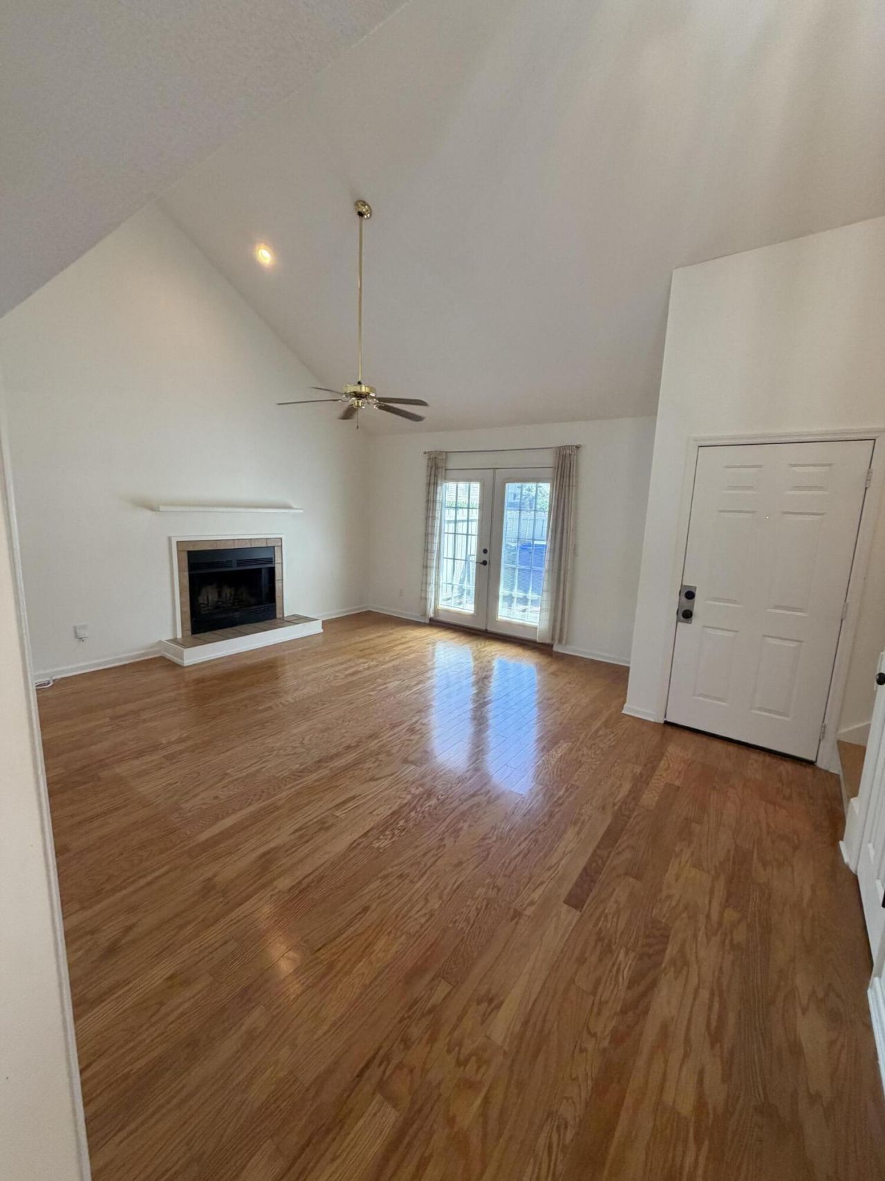 35 Maplecrest Drive Photo 9