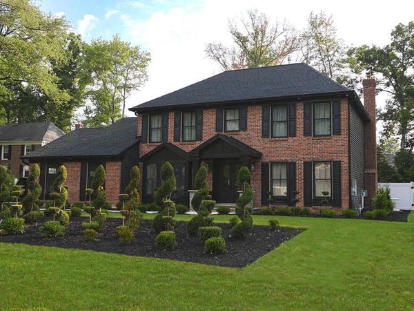 9 WOOD LAKE COURT, NORTH BRUNSWICK, NJ 08902