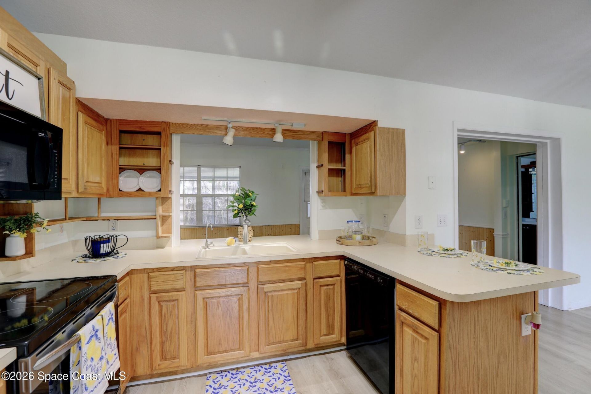 243 Dickens Avenue , Sebastian, FL 32958 Photo