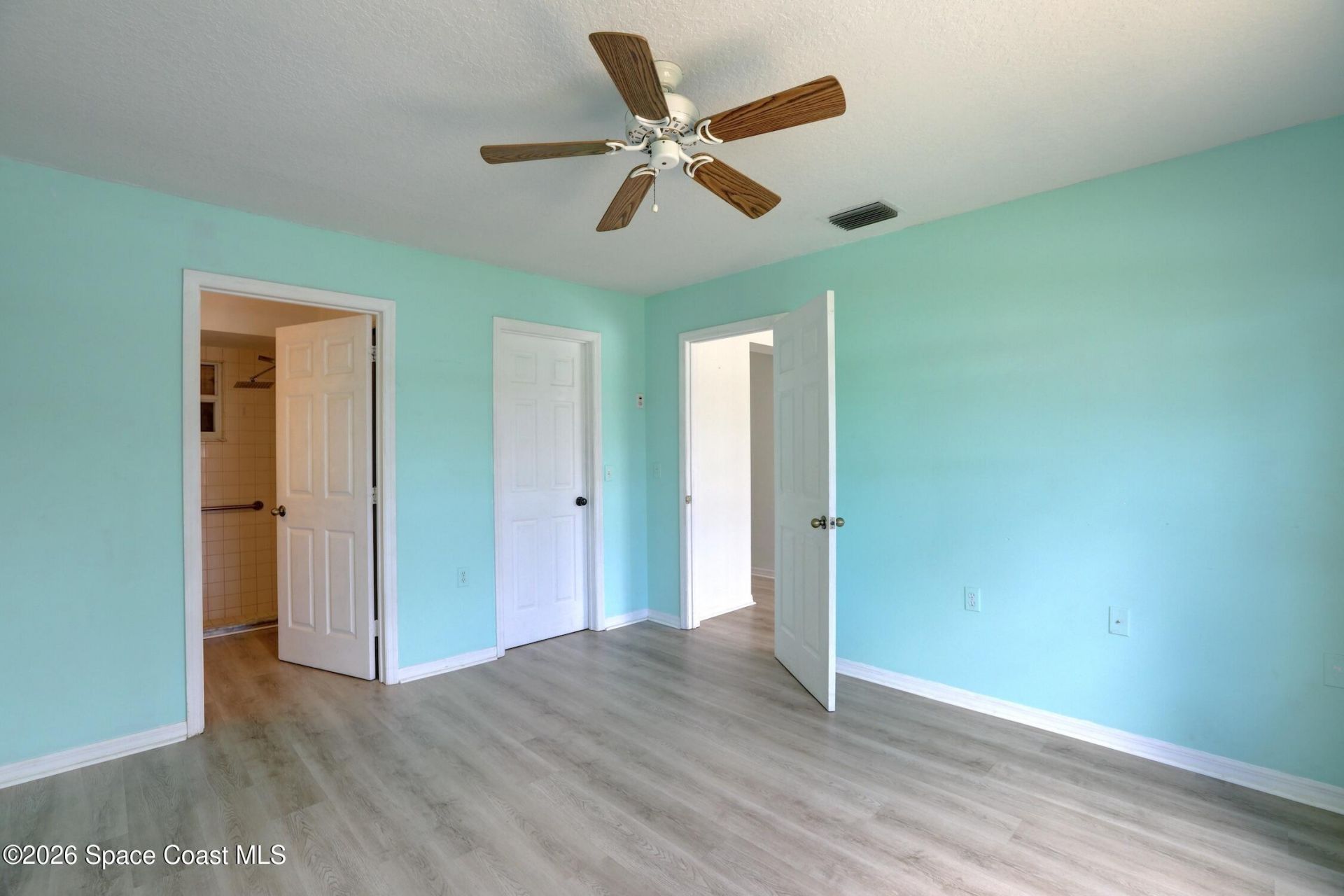 243 Dickens Avenue , Sebastian, FL 32958 Photo