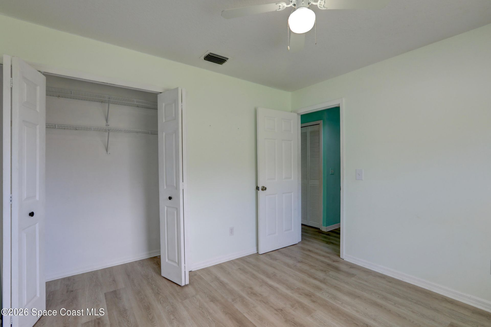 243 Dickens Avenue , Sebastian, FL 32958 Photo