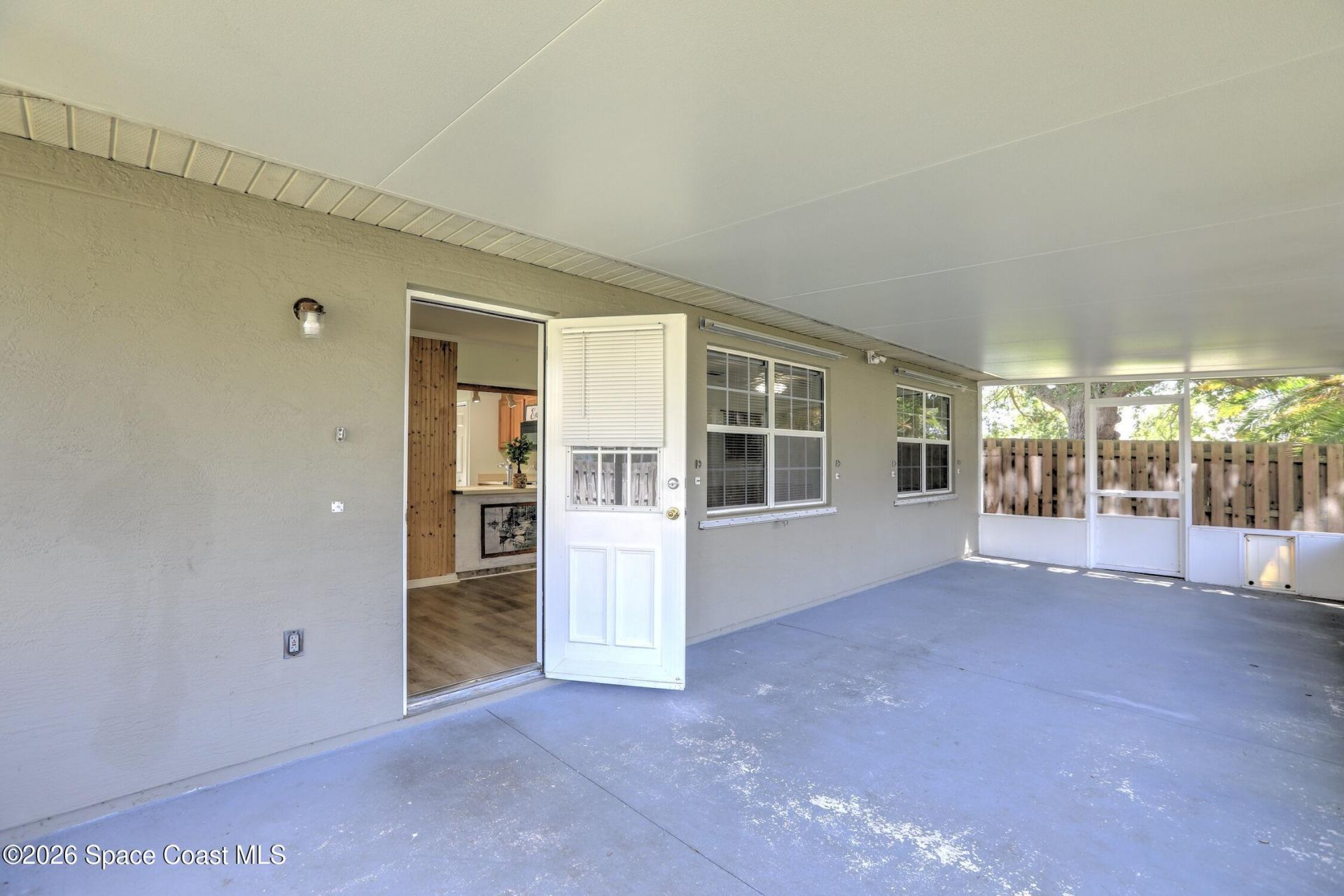 243 Dickens Avenue , Sebastian, FL 32958 Photo