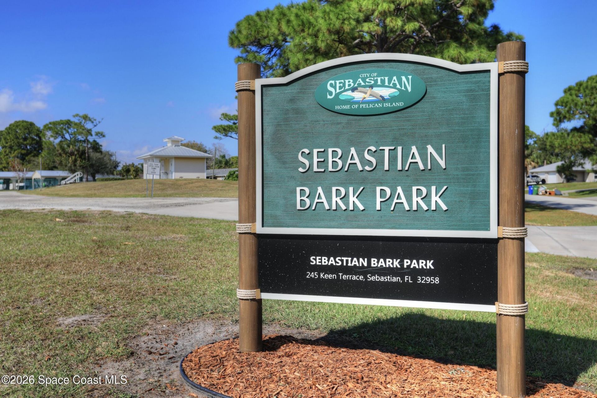 243 Dickens Avenue , Sebastian, FL 32958 Photo