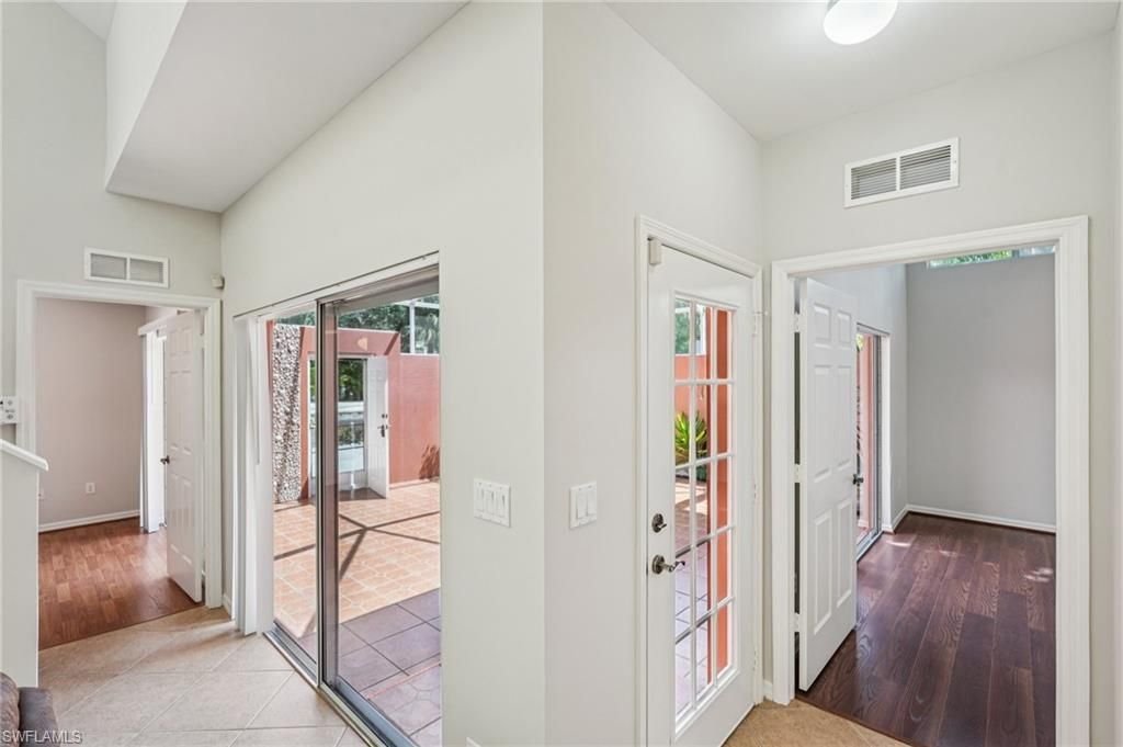 4337 Covey Cir, Unit 9C, Naples, FL 34109 Photo