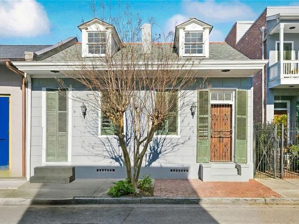 1135 URSULINES Avenue , New Orleans, LA 70116