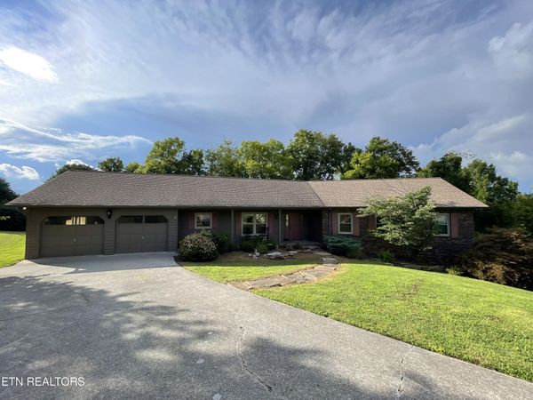 103 Farmington Place, Clinton, TN 37716