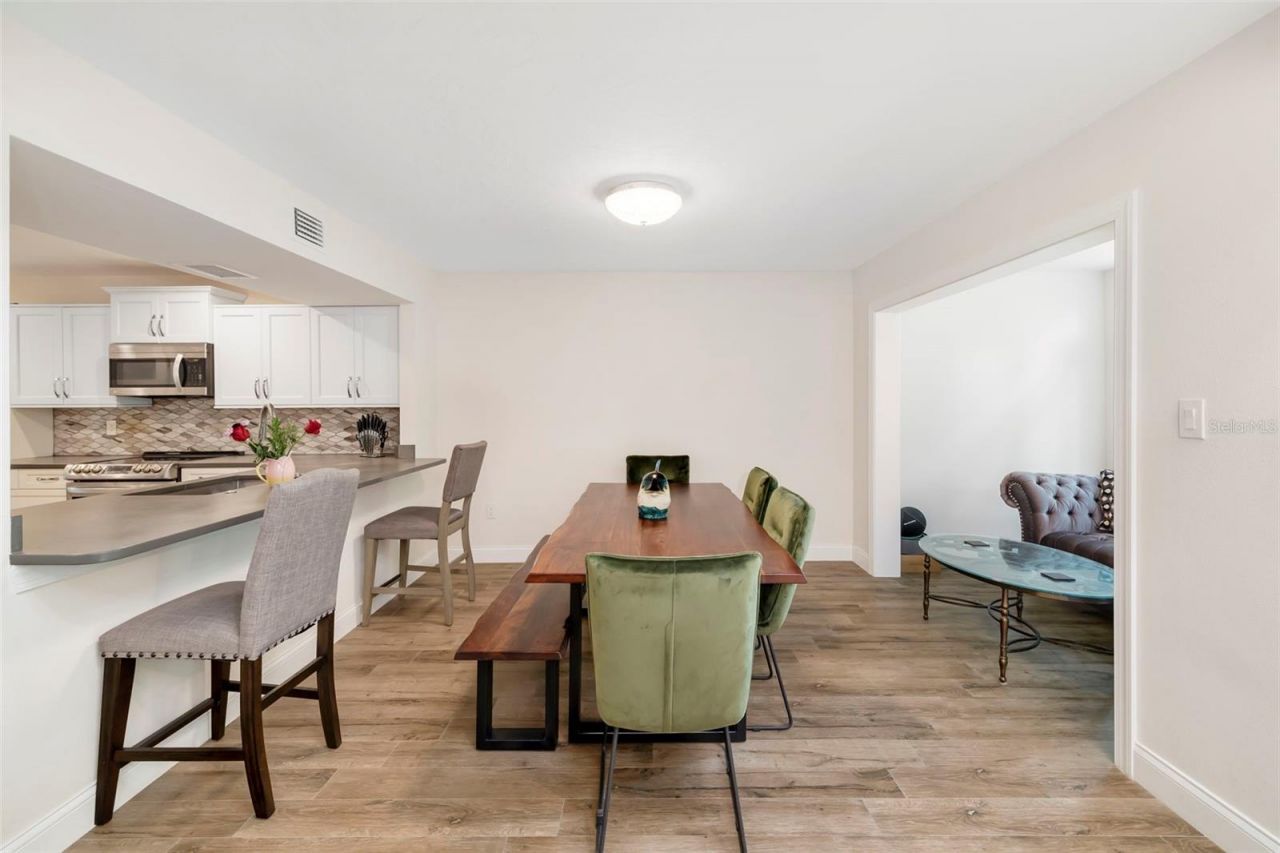 5182 Lancewood Drive, Unit 14, Sarasota, FL 34232 Photo
