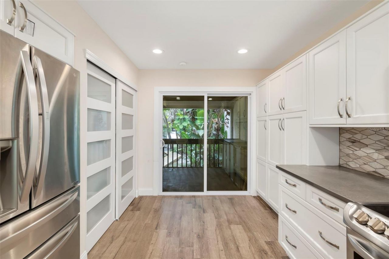 5182 Lancewood Drive, Unit 14, Sarasota, FL 34232 Photo