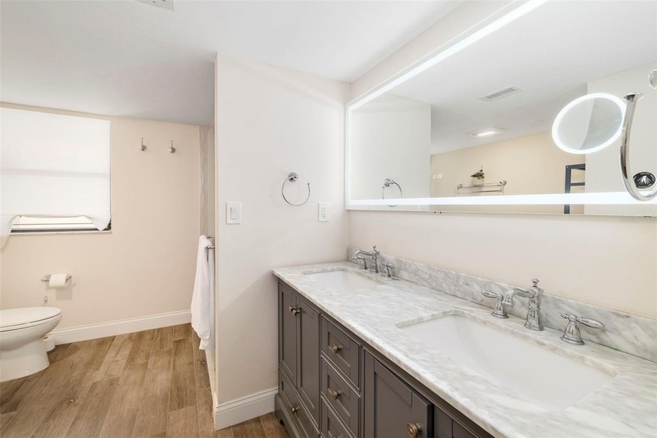 5182 Lancewood Drive, Unit 14, Sarasota, FL 34232 Photo