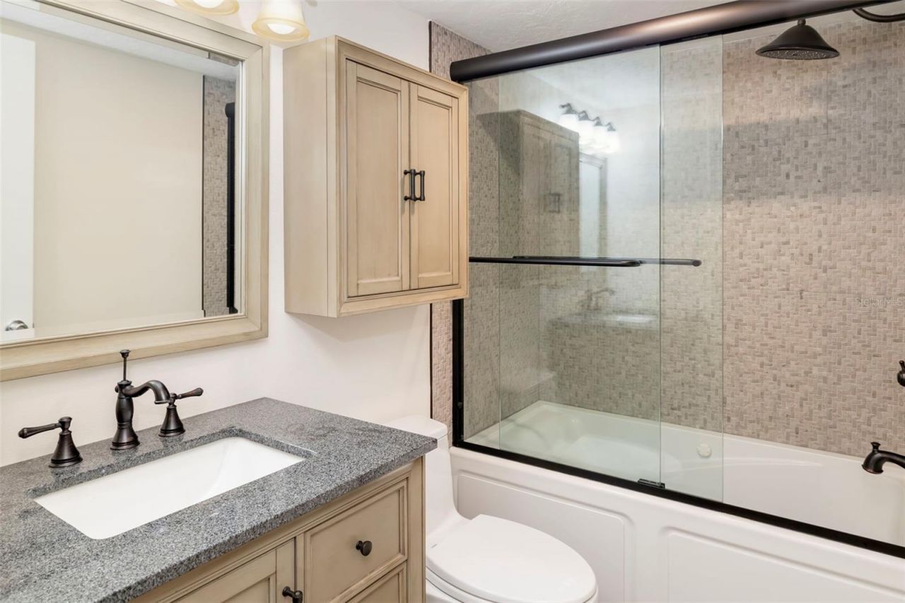 5182 Lancewood Drive, Unit 14, Sarasota, FL 34232 Photo