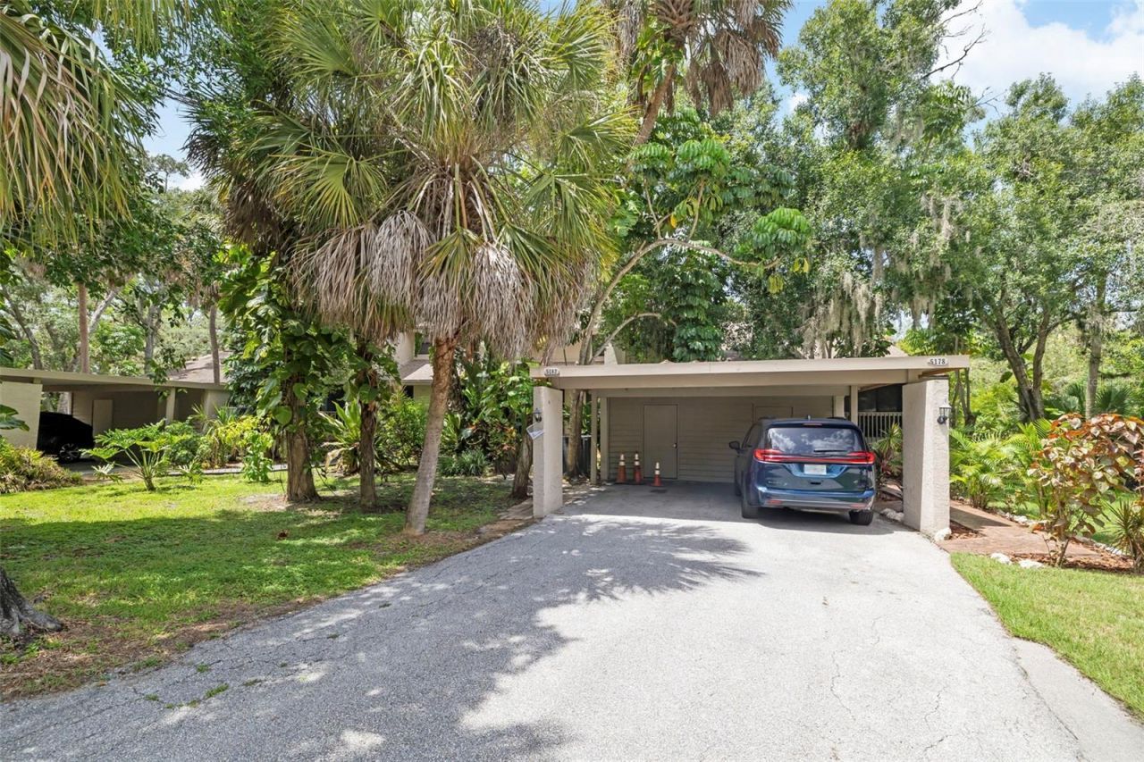 5182 Lancewood Drive, Unit 14, Sarasota, FL 34232 Photo