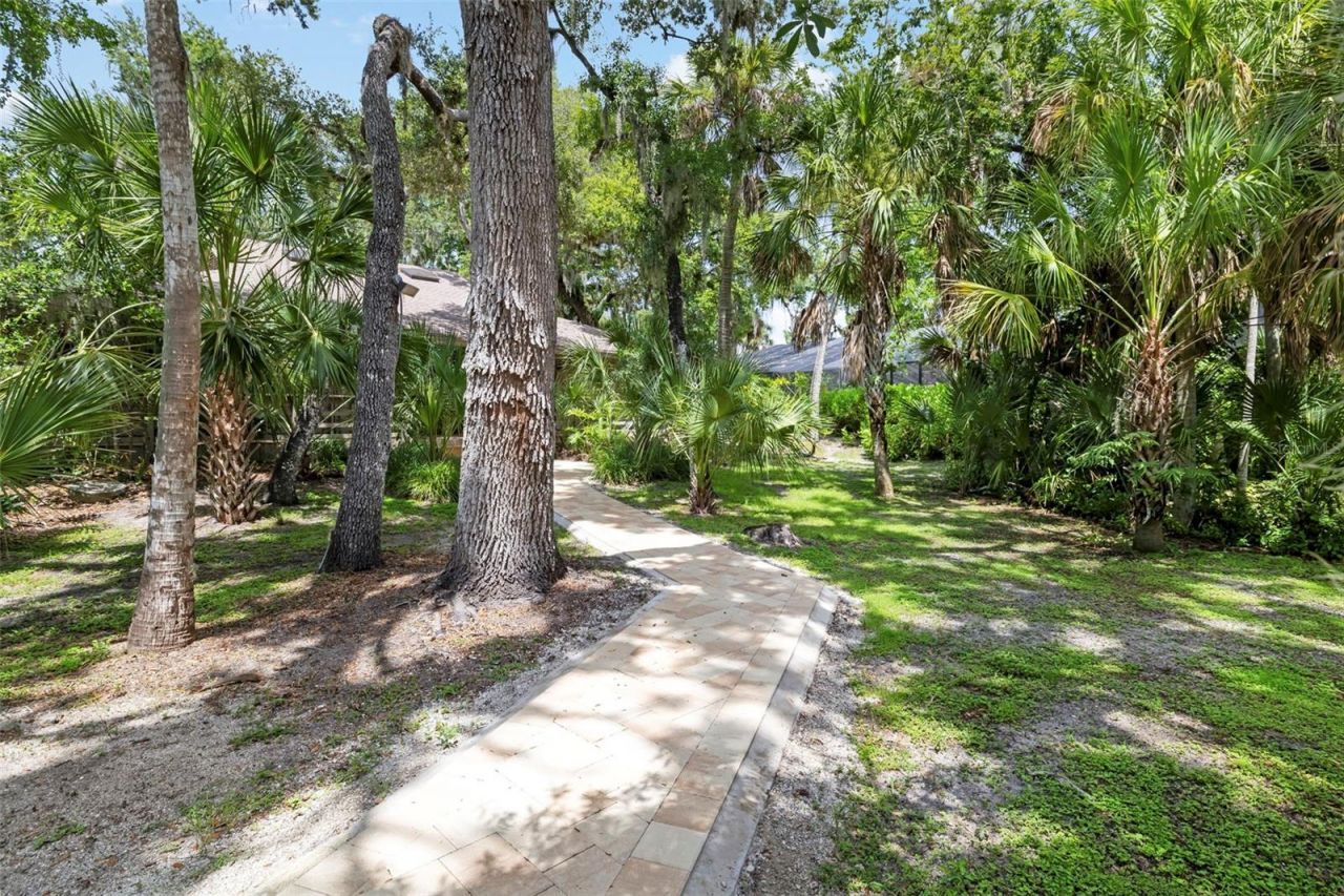 5182 Lancewood Drive, Unit 14, Sarasota, FL 34232 Photo
