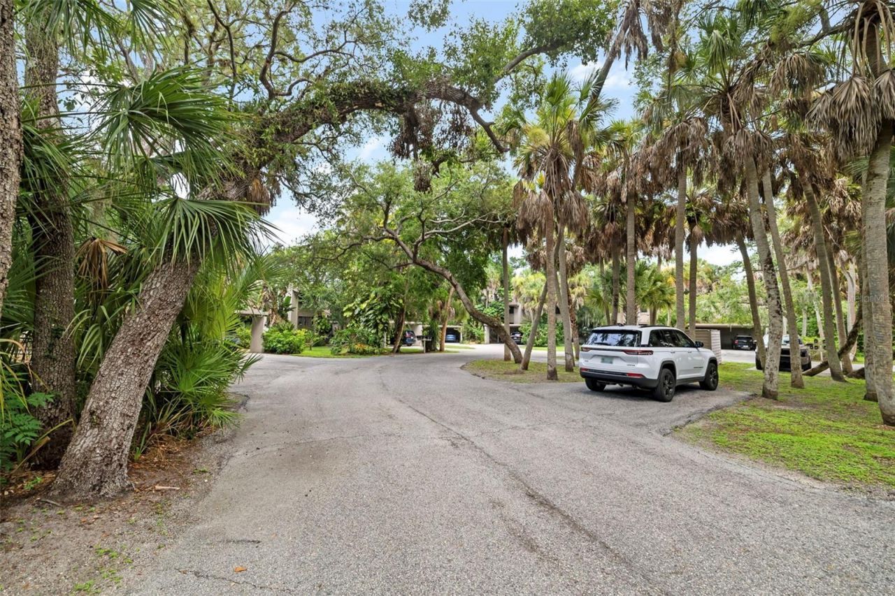 5182 Lancewood Drive, Unit 14, Sarasota, FL 34232 Photo