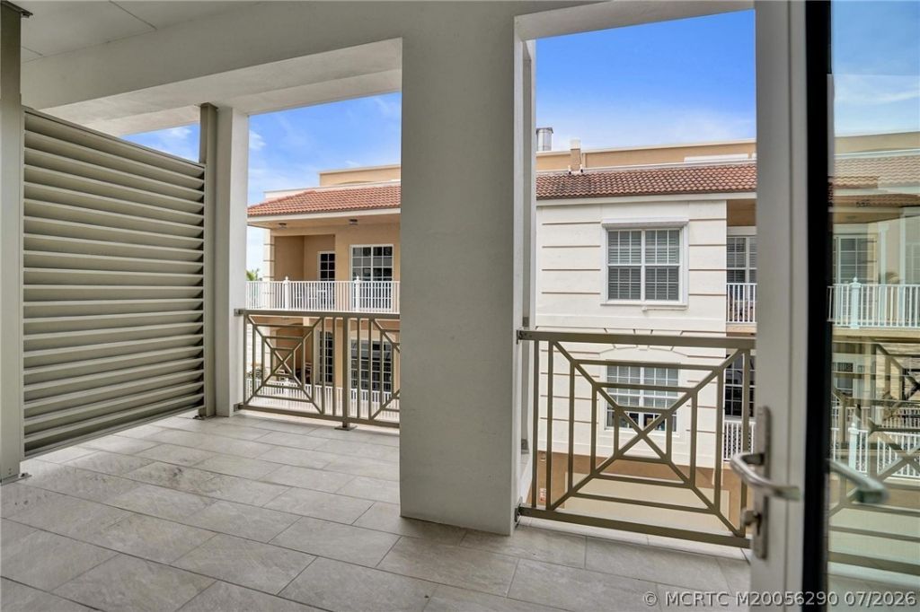 41 Seminole SW Street, Unit 310, Stuart, FL 34994 Photo