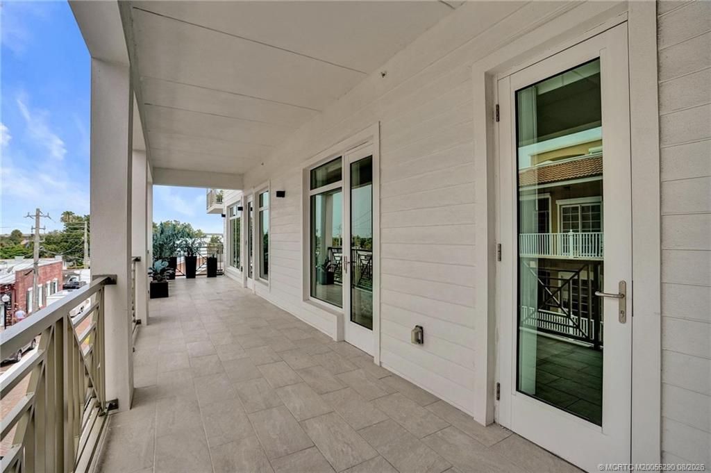 41 Seminole SW Street, Unit 310, Stuart, FL 34994 Photo