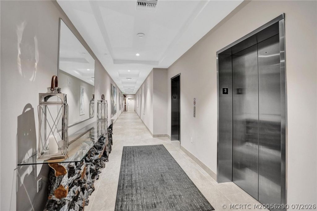 41 Seminole SW Street, Unit 310, Stuart, FL 34994 Photo