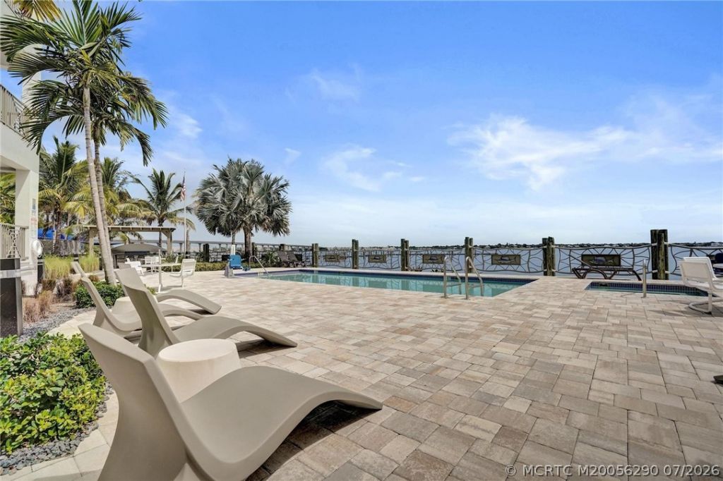 41 Seminole SW Street, Unit 310, Stuart, FL 34994 Photo