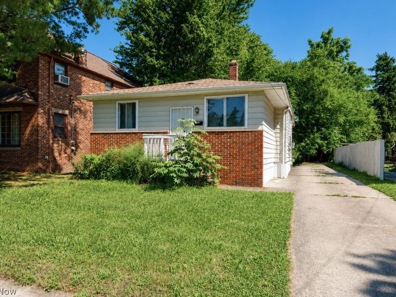 15811 Arcade Avenue, Cleveland, OH 44110 Photo 2