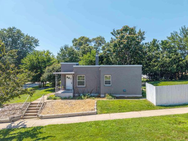 603 W 18th Street, Cedar Falls, IA 50613