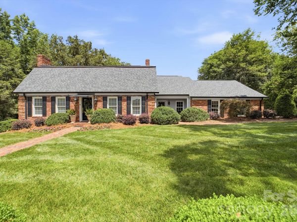 3115 Oakmont Road, Statesville, NC 28625