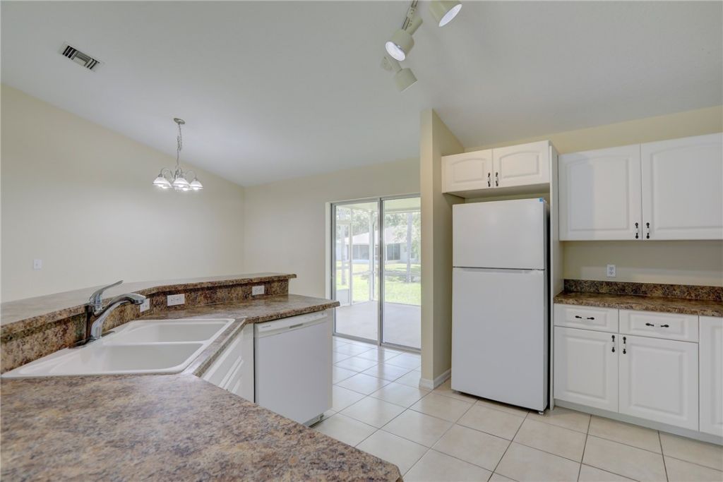 8386 106th Avenue, Vero Beach, FL 32967 Photo