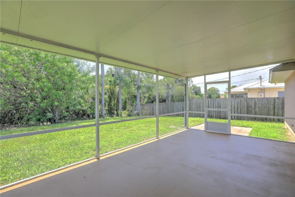 8386 106th Avenue, Vero Beach, FL 32967 Photo