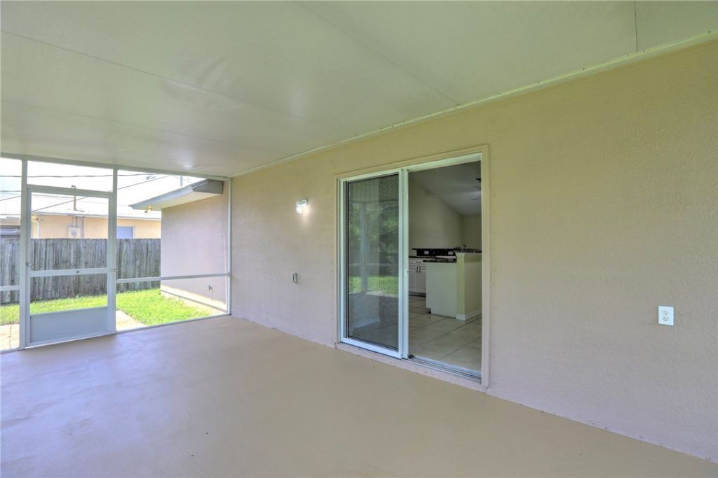 8386 106th Avenue, Vero Beach, FL 32967 Photo