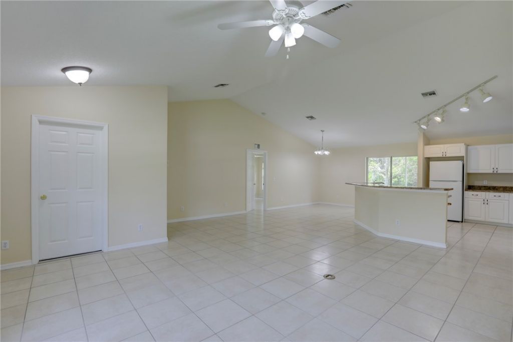 8386 106th Avenue, Vero Beach, FL 32967 Photo