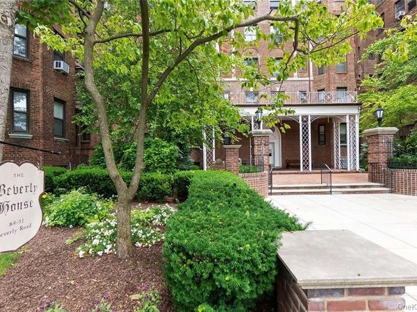 84-51 Beverly Road , Unit 6R, Kew Gardens, NY 11415