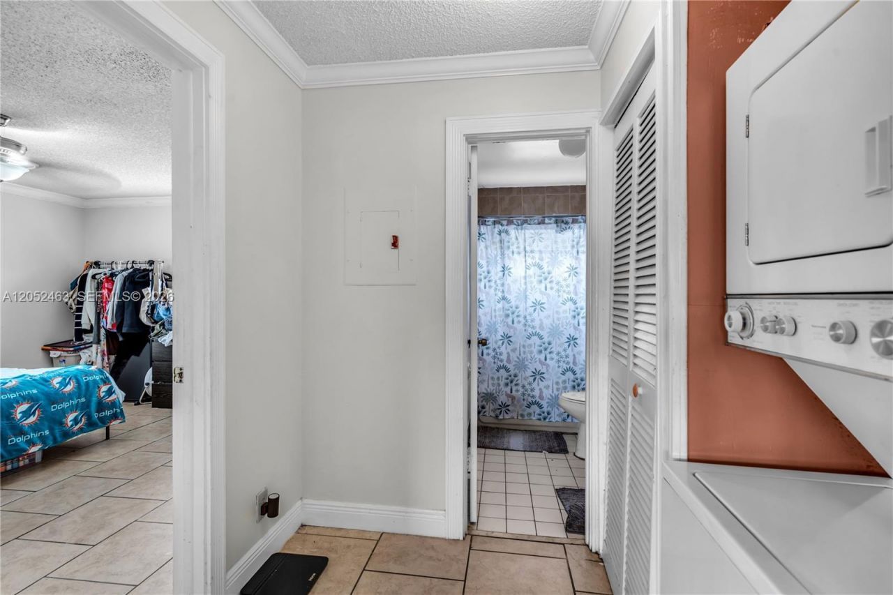 5829 Taylor St , Hollywood, FL 33021 Photo