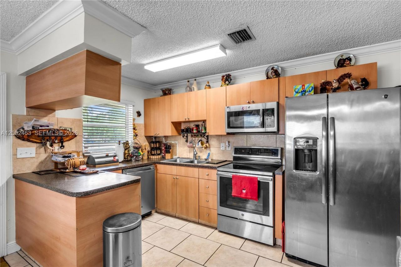 5829 Taylor St , Hollywood, FL 33021 Photo