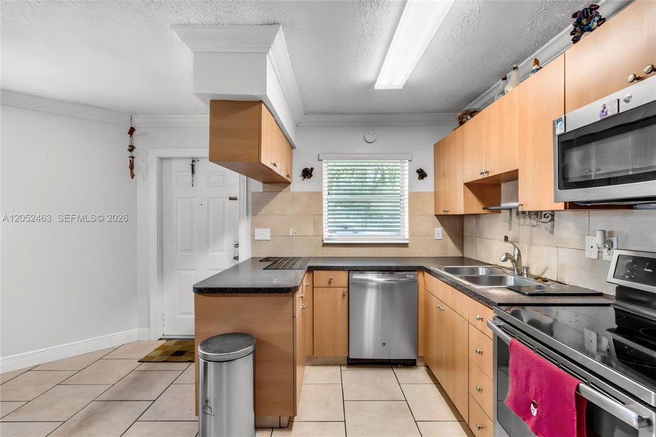 5829 Taylor St , Hollywood, FL 33021 Photo