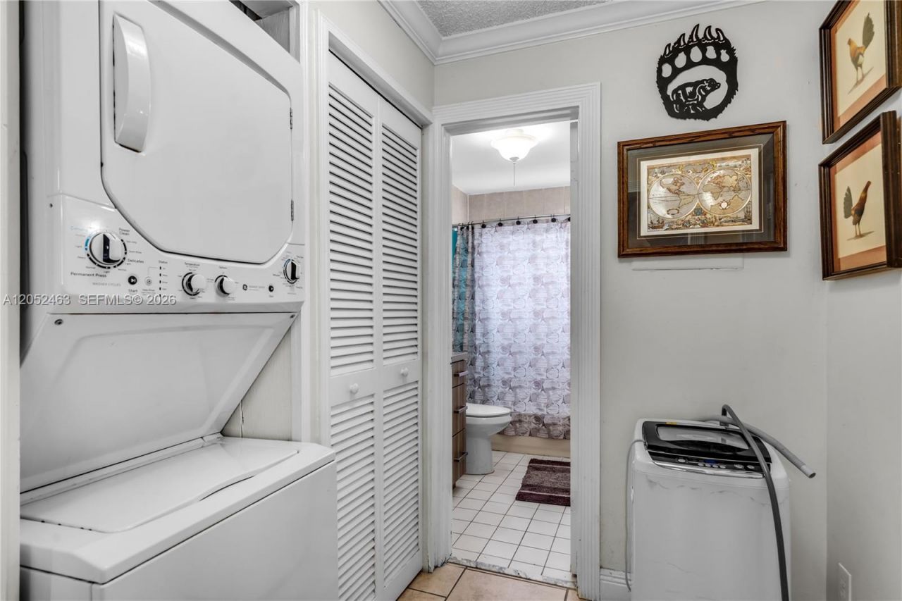 5829 Taylor St , Hollywood, FL 33021 Photo