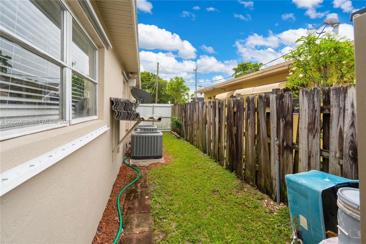 5829 Taylor St , Hollywood, FL 33021 Photo
