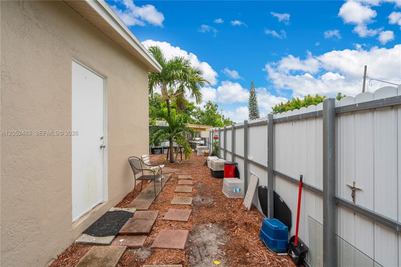 5829 Taylor St , Hollywood, FL 33021 Photo