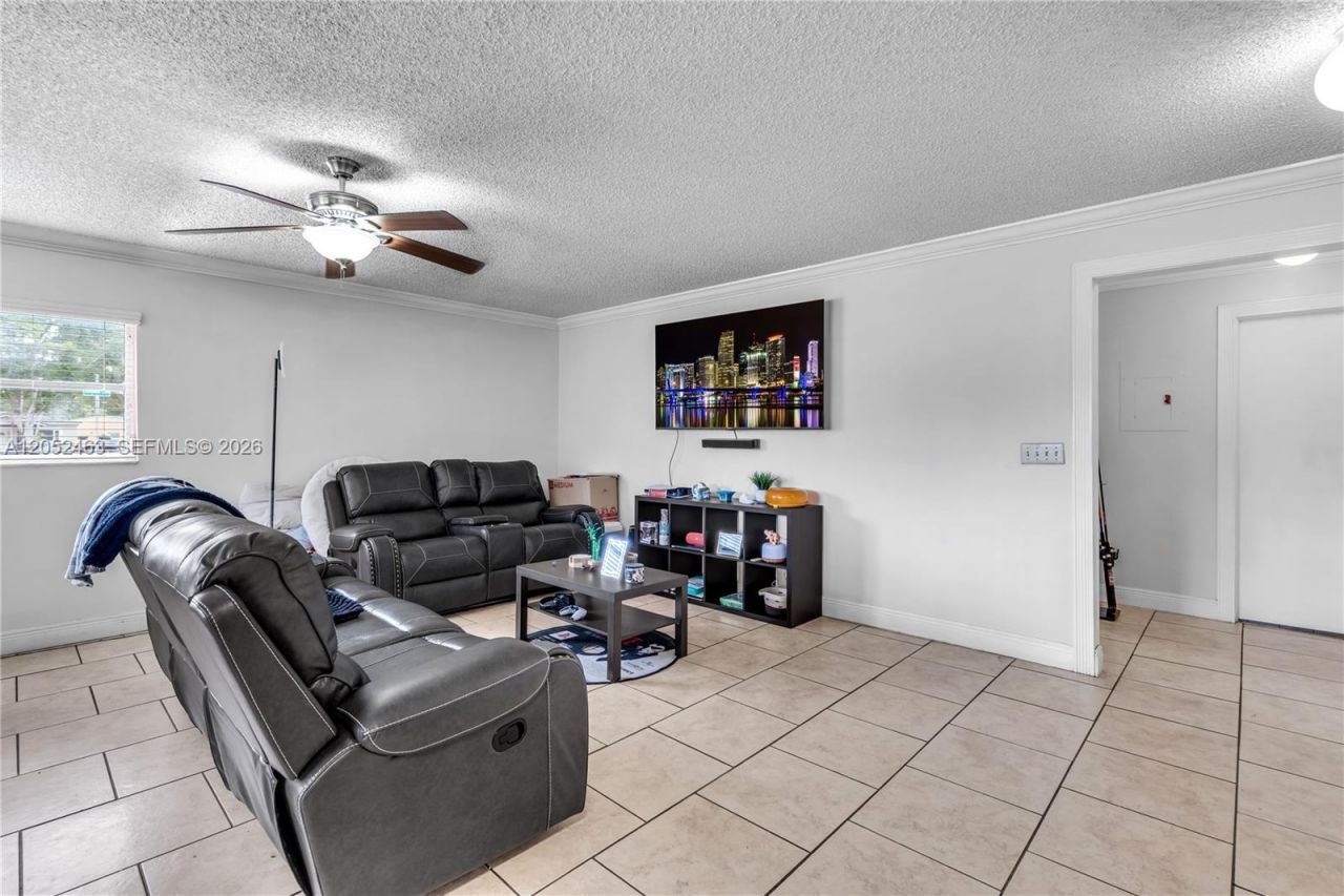 5829 Taylor St , Hollywood, FL 33021 Photo