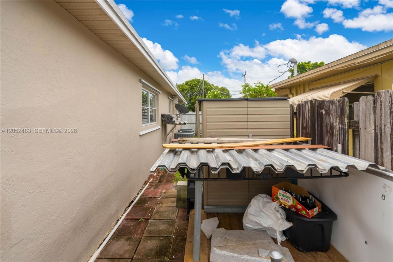 5829 Taylor St , Hollywood, FL 33021 Photo