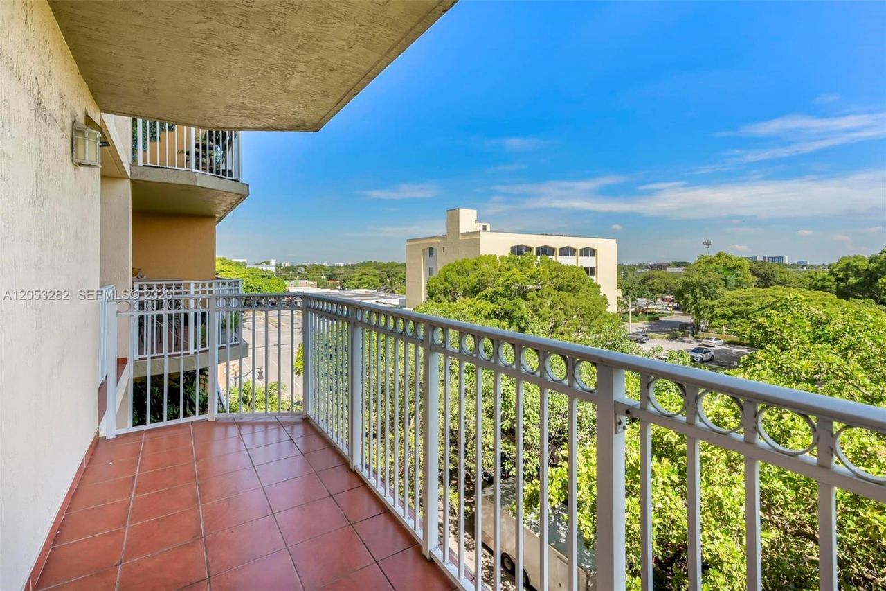 1650 Coral Way, Unit 604, Miami, FL 33145 Photo