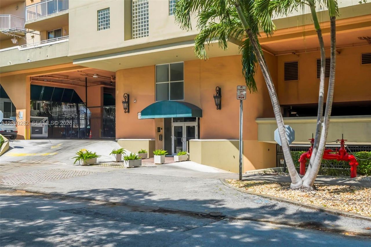1650 Coral Way, Unit 604, Miami, FL 33145 Photo