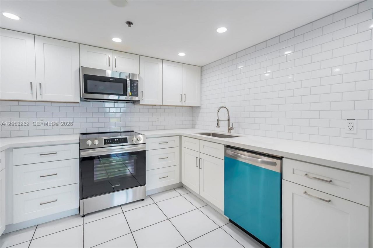 1650 Coral Way, Unit 604, Miami, FL 33145 Photo