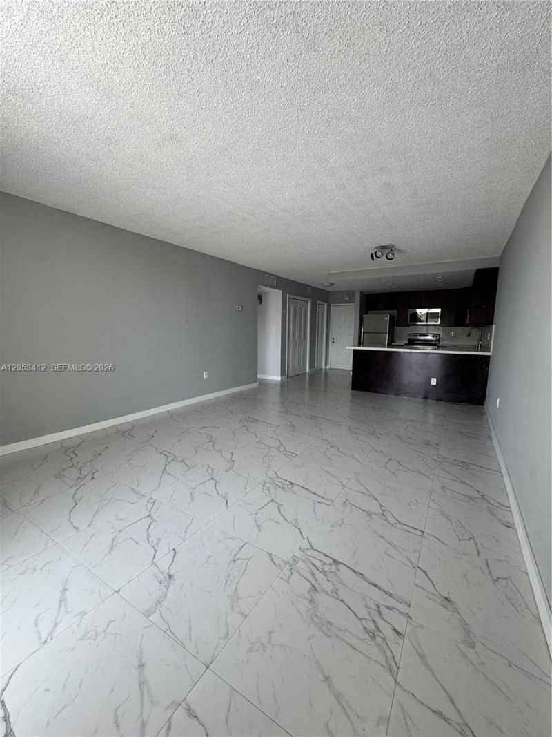 6930 Miami Gardens Dr , Unit 1-515, Hialeah, FL 33015 Photo